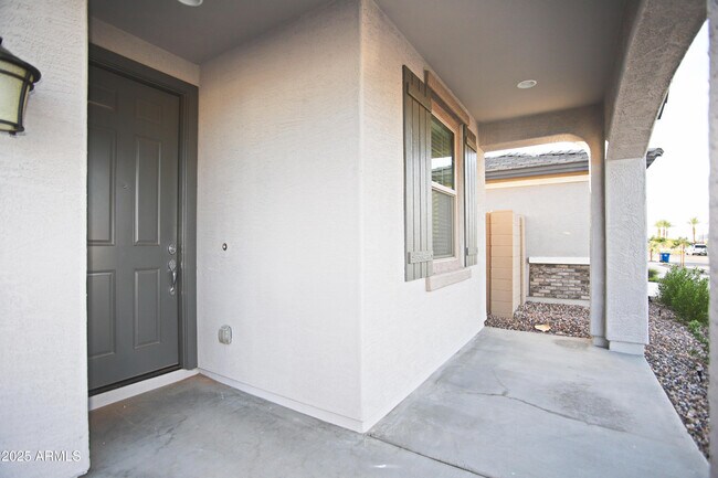 Photo - 1005 W Finch Dr