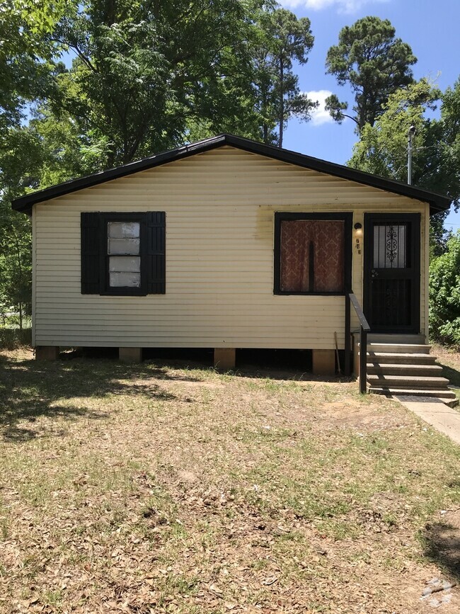 Building Photo - 743 Turner Ln Rental