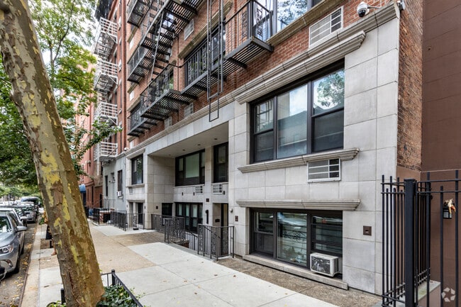 Photo - 444 E 87th St