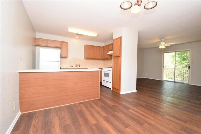 10811 Lanshire Dr