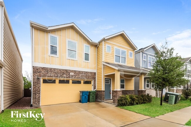 Photo - 321 Aveen Path