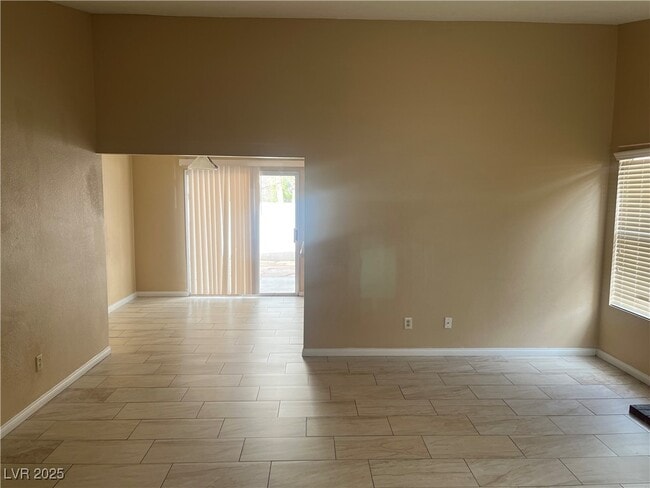 Photo - 368 Abbington St