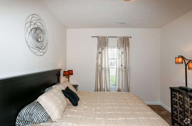 2BR, 2BA - 1382 SF