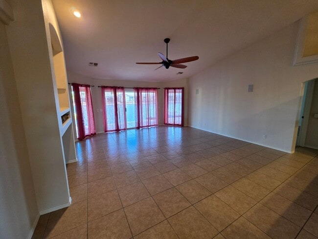 2021 Lago Grande Cir