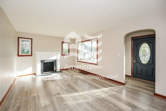 Photo - 158 Hawk Ave