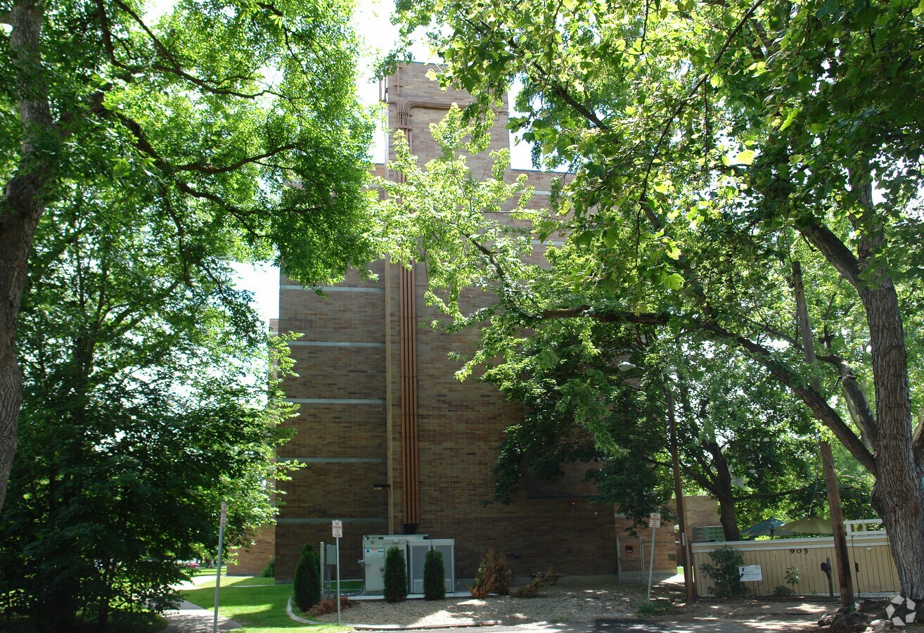 Photo - Capital Plaza Apartments