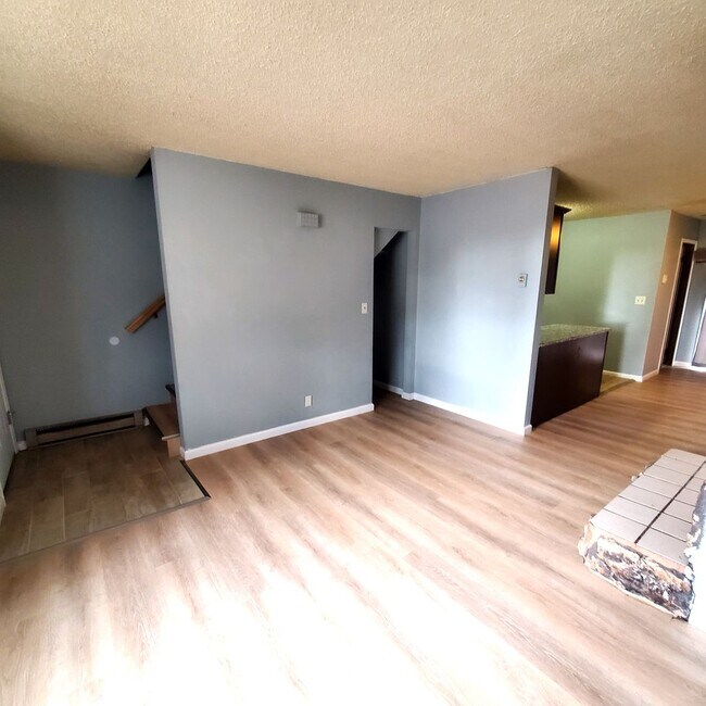 Photo - 1413 E 12th St Unidad 1413 E 12th St Apt A