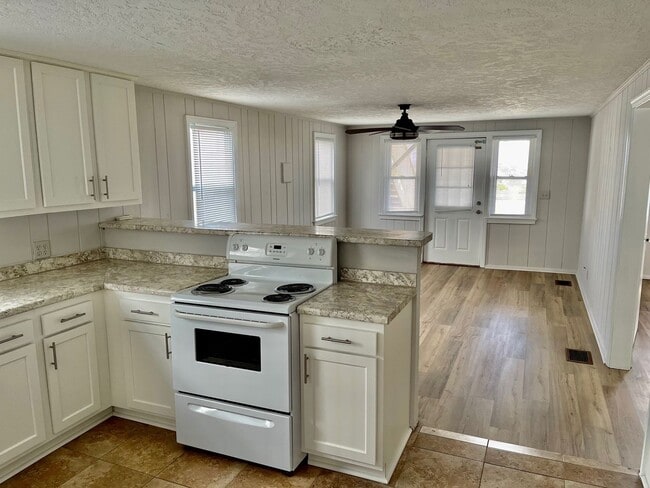 Photo - 2666 S Fletcher Ave