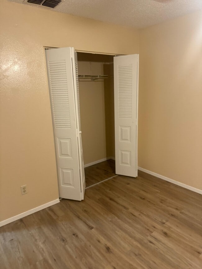 Photo - 7015 Waterside Dr Unit 7015 Waterside