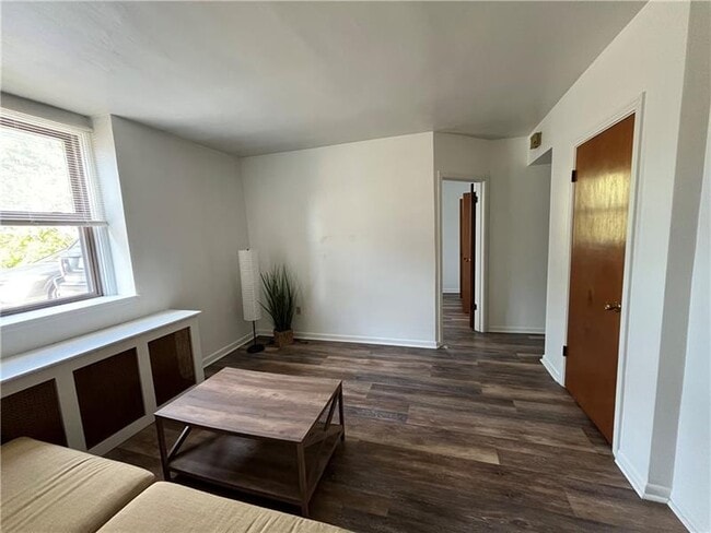 Photo - 1601 Hillsdale Ave