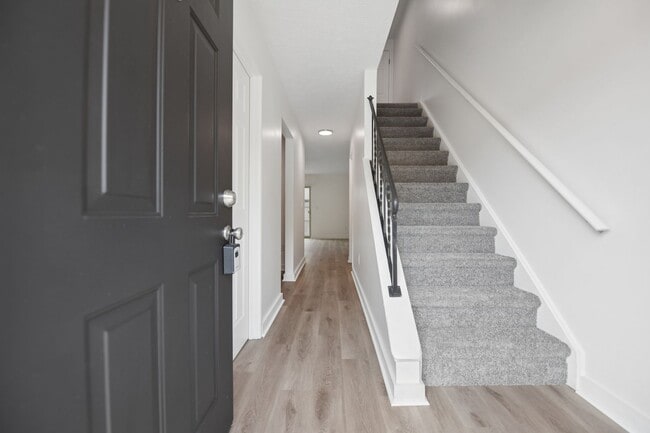 Rocky Creek Townhouse Apartments