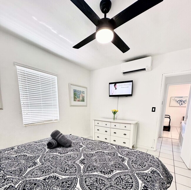 Photo - 322 Oregon St Unit FL2-ID1034668P