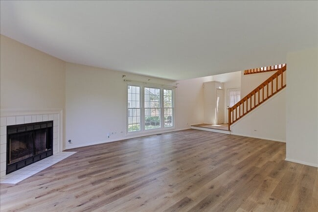 Photo - 309 E Theodore Ln