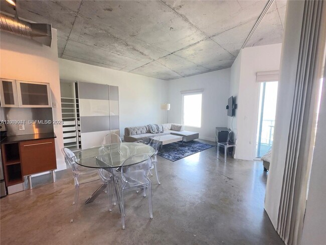 Photo - 10 SW South River Dr Unit 1607