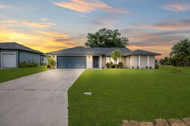 Photo - 299 Rotonda Cir