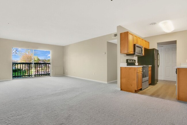 Photo - 1ST MONTH RENT FREE 2 Bed 1 Bath 2nd Floor Unit With Balcony In Desirable Area Winter Park Sectio... Unit # D211
