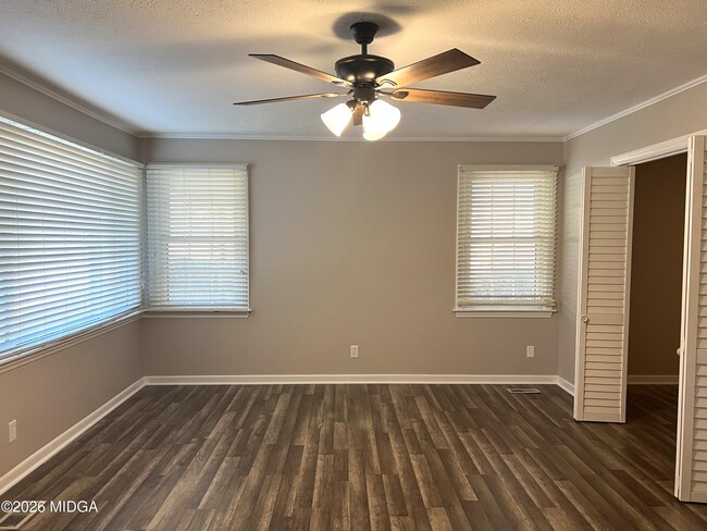 Photo - 1943 Northbrook Ave