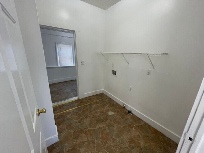 Photo - 718/720 Cincinnati Street Unit 718 Cincinnati Street