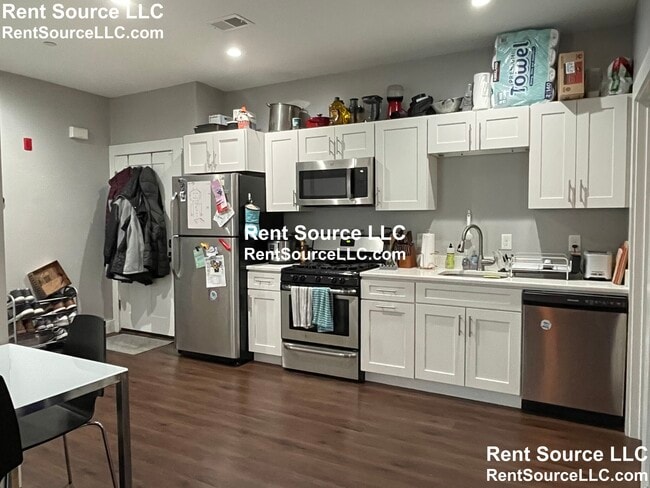 Photo - 192 Thorndike St Condo