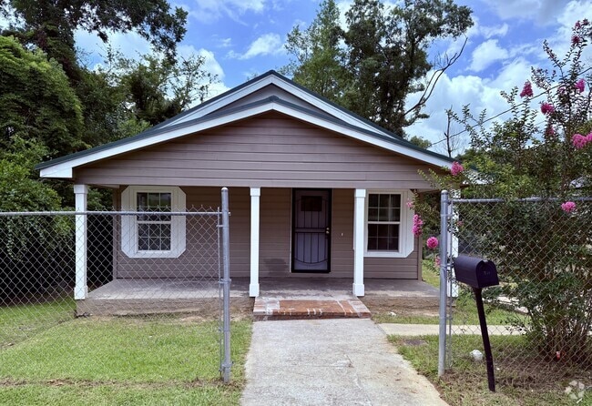 Building Photo - 911 7Th St Rental