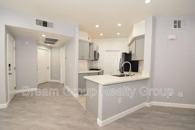 Building Photo - 7155 S Durango Dr