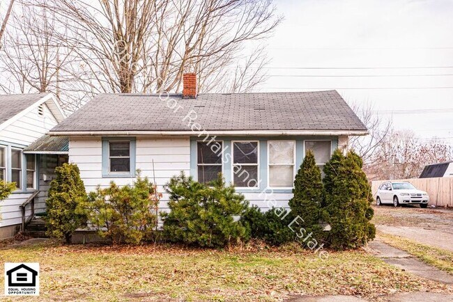 Photo - 122 N Grant St