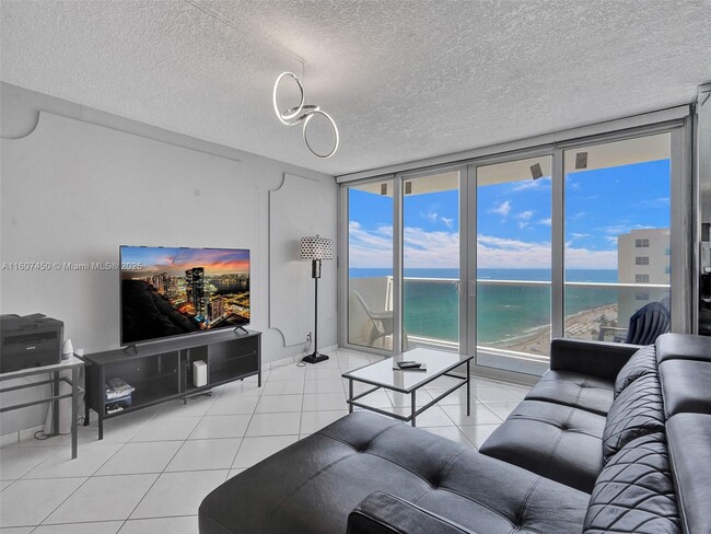 Building Photo - 3725 S Ocean Dr Unit 1506 Rental