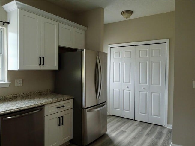 Photo - 130 Hawkeye Ln NW