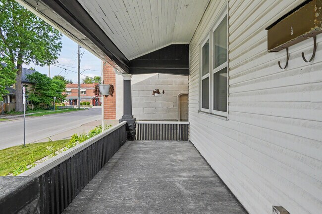 Photo - Cute 2 bedroom detached in up and coming SOHO – $1,999/Month + Utilities | Available July 1st