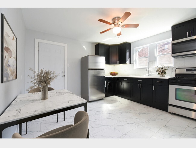 Photo - 5128 W Henderson St Unit 3