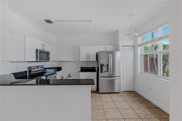 Photo - 10940 NW 87th Ln