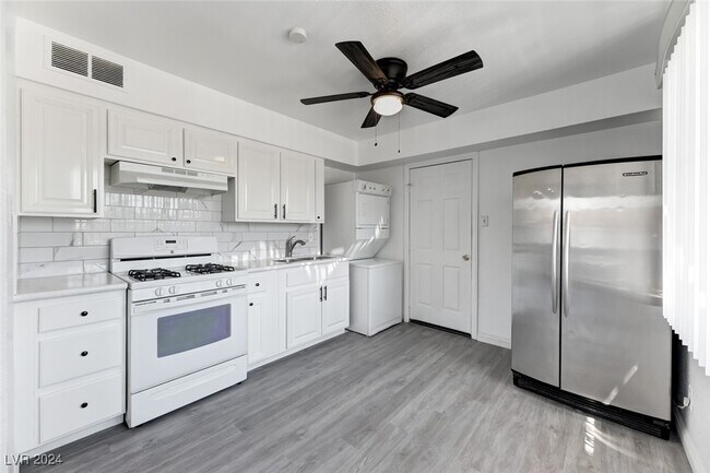 Photo - 1306 Rexford Pl Unit B