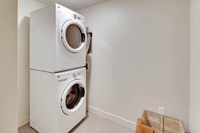 Photo - z-063025-The Gatsby