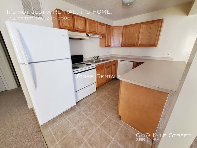 Photo - 649 Kyle St