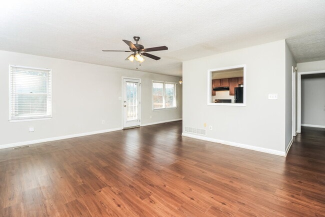 Photo - 820 Tidwell Rd