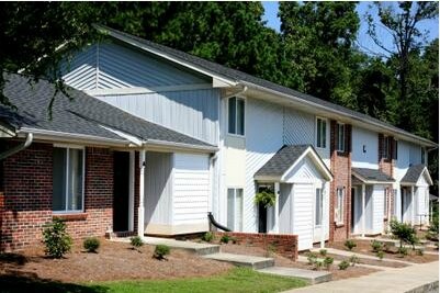 Photo - Town & Country Apartments