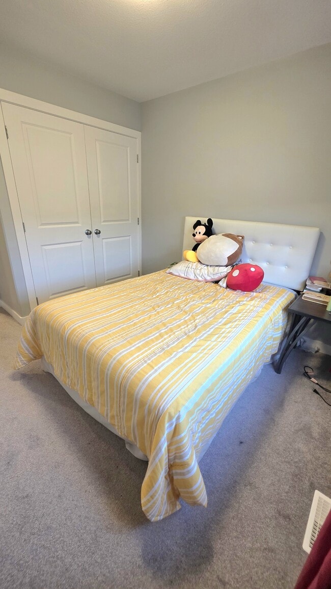 Photo - 959 McFaull Mnr