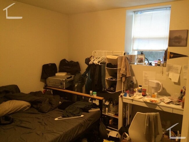 Building Photo - HUGE 4 bed 2 bath_Allston_9/1/26