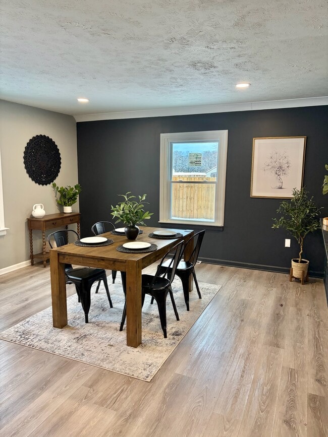 Photo - 5636 Hopkins Rd