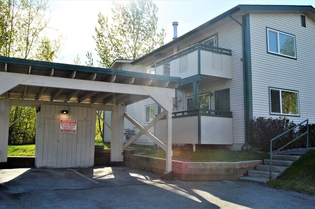 Building Photo - 1531 Northview Dr Unit G1
