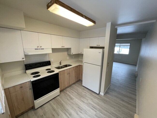 Photo - Town's Edge Apartments