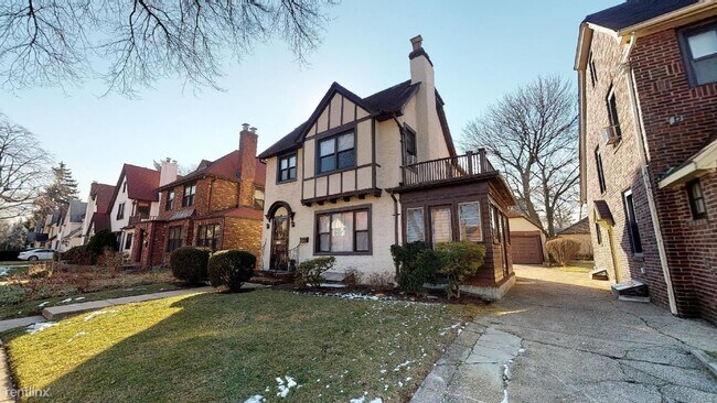 Photo - 71-14 Juno St