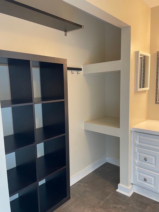 Photo - 7527 Broken Staff