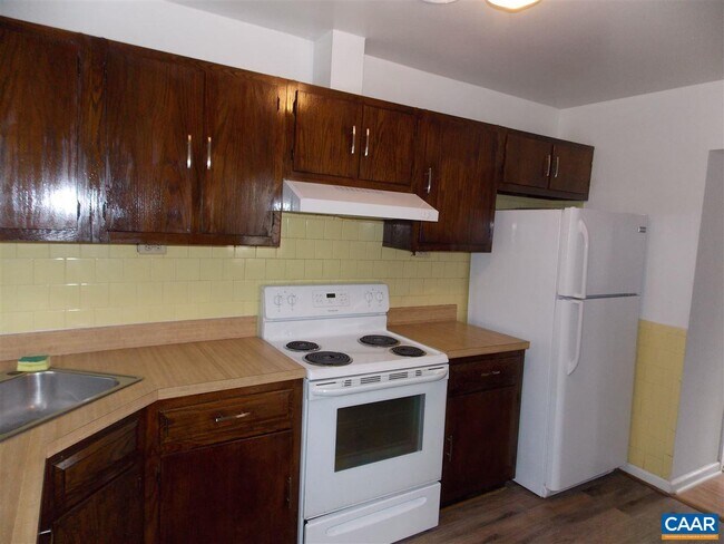 Photo - 748 Orangedale Ave