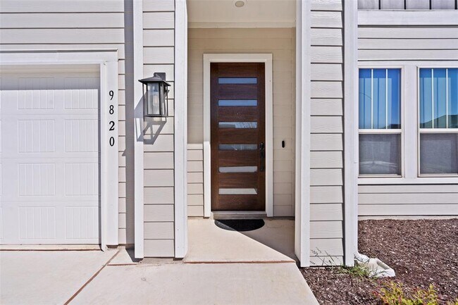 Photo - 9820 Grapevine Leaf Dr