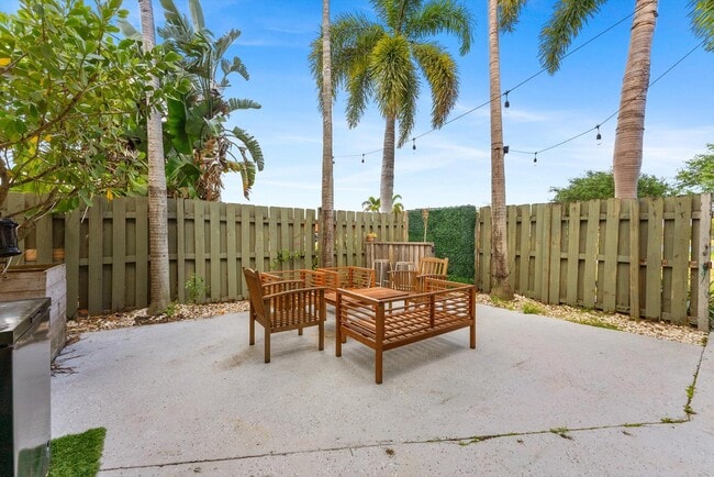 Photo - 3750 Victoria Dr