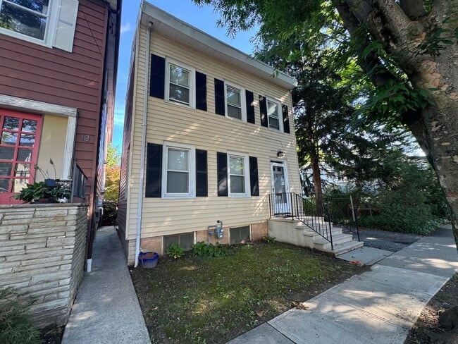 Photo - 17 Green St