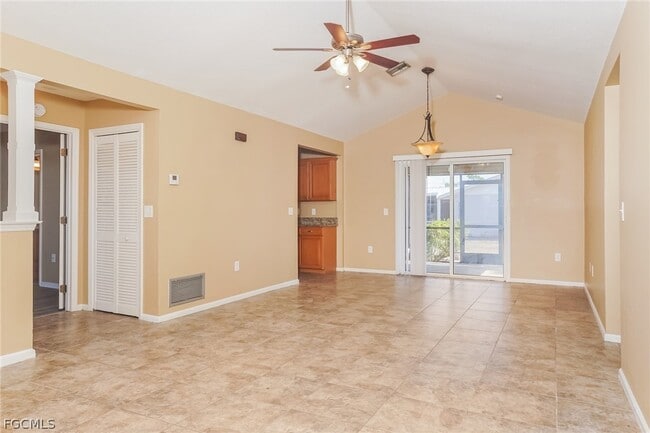 Photo - 7436 Sunnybrook Blvd