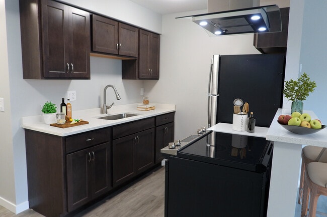 1BD Flat Kitchen - Forest View On 11th Unit 41