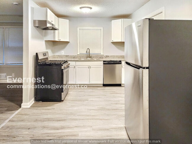 Photo - 1903 Pinedale Pl